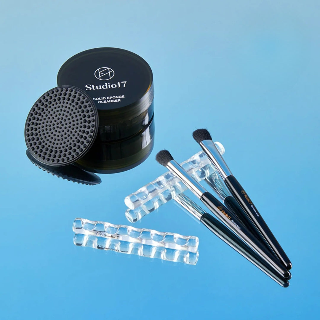 Studio17 Brush & Puff Cleanser