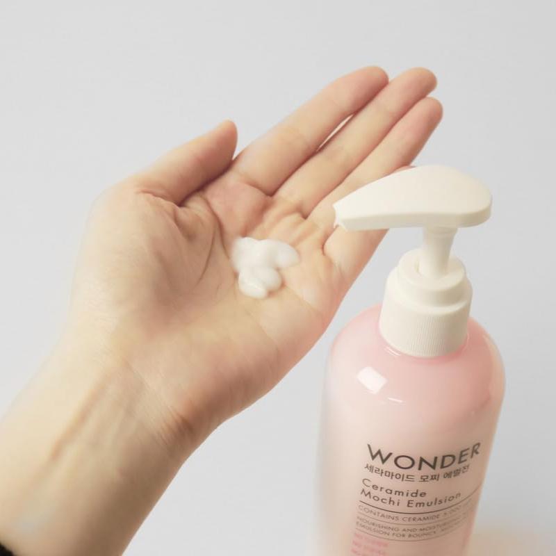 Tonymoly Wonder Ceramide Mochi Emulsion